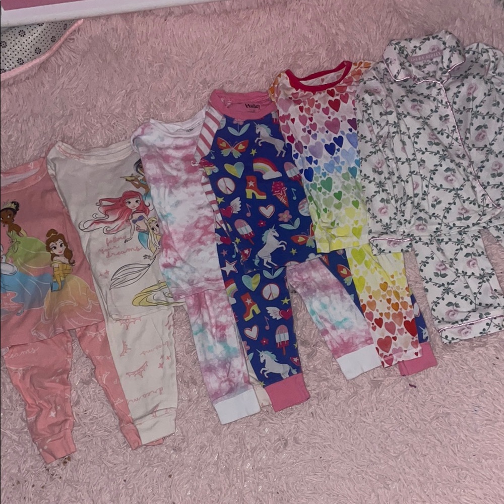 Bundle of 6 girls 2t pajamas sets